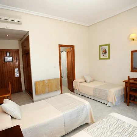 罗萨莱斯度假酒店