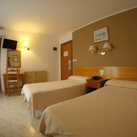 فندق Complejo Rosales 2*