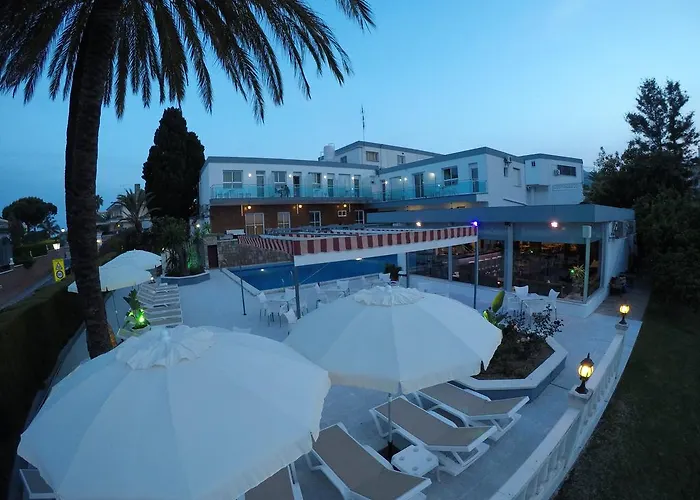 Hotel Complejo Rosales